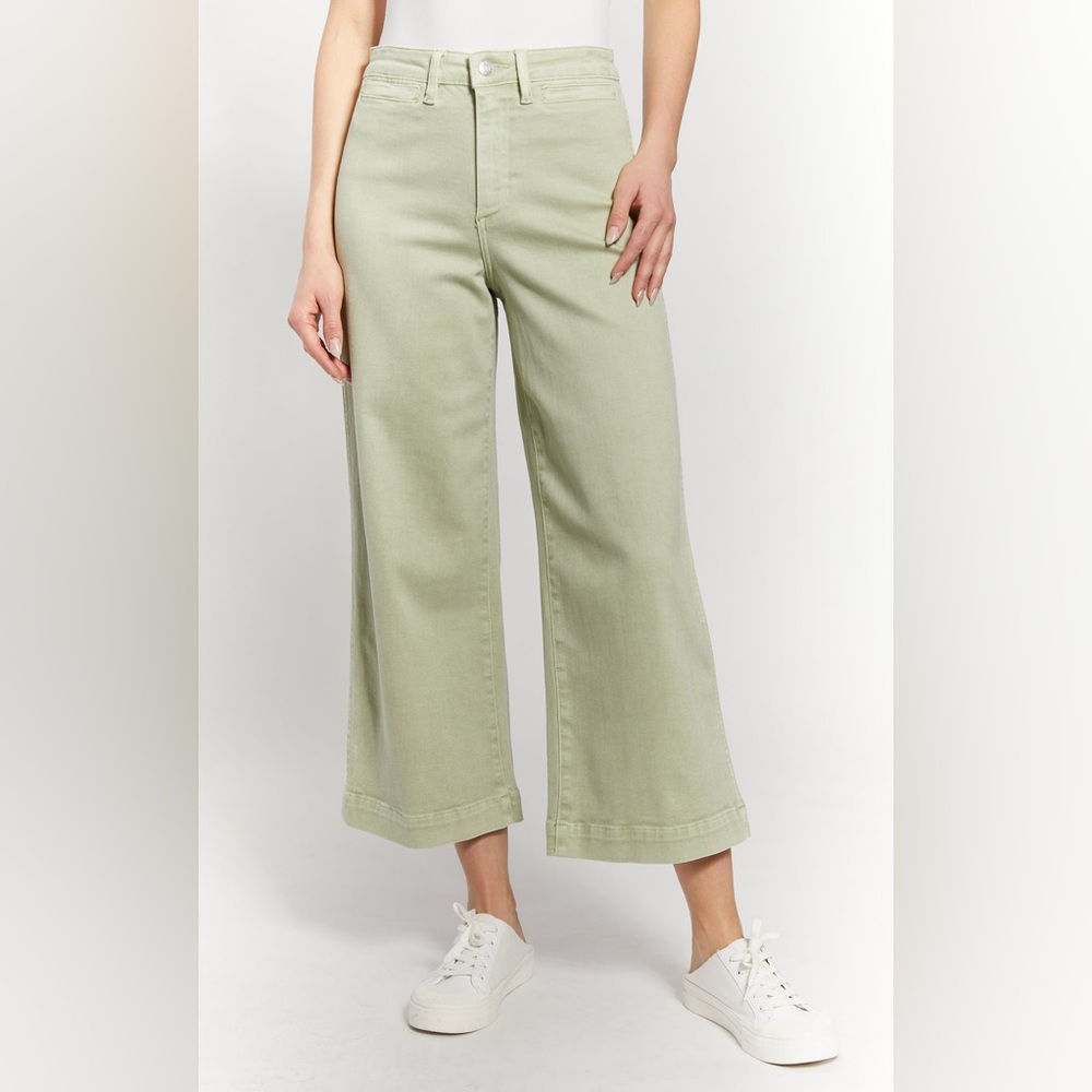 NWT High-Rise Wide Leg Jeans in Sage Green size large trending summer spring